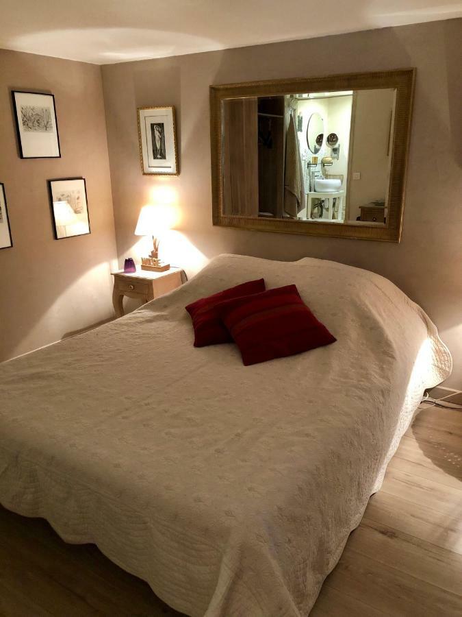 Longo Mai Bed & Breakfast Sillans-la Cascade Luaran gambar